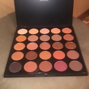 Morphe 25B eyeshadow pallette
